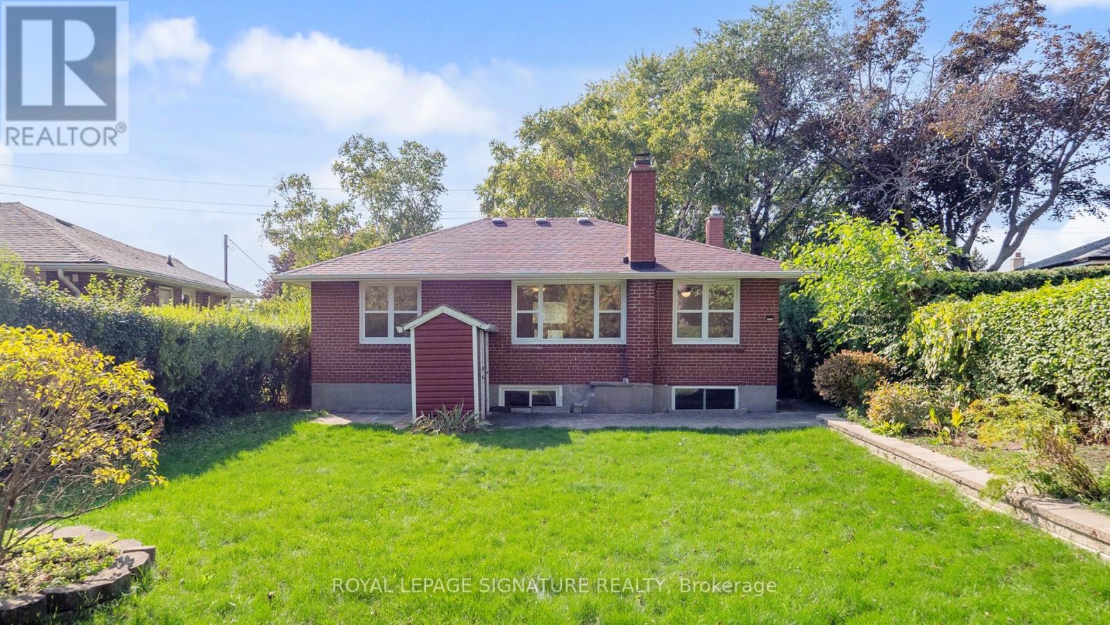 Upper - 145 Sloane Avenue, Toronto, Ontario  M4A 2B8 - Photo 24 - C12953440