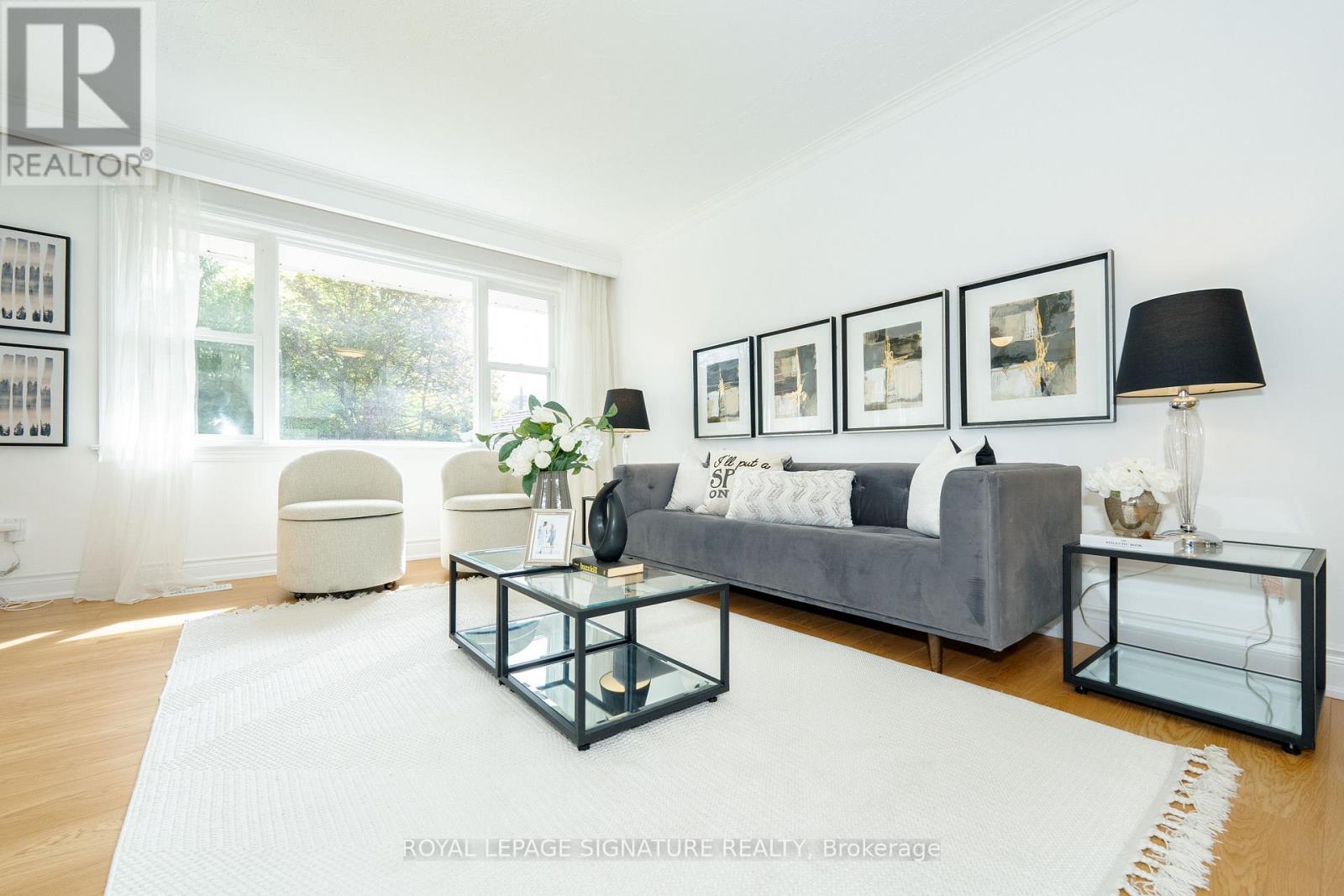 Upper - 145 Sloane Avenue, Toronto, Ontario  M4A 2B8 - Photo 7 - C12953440