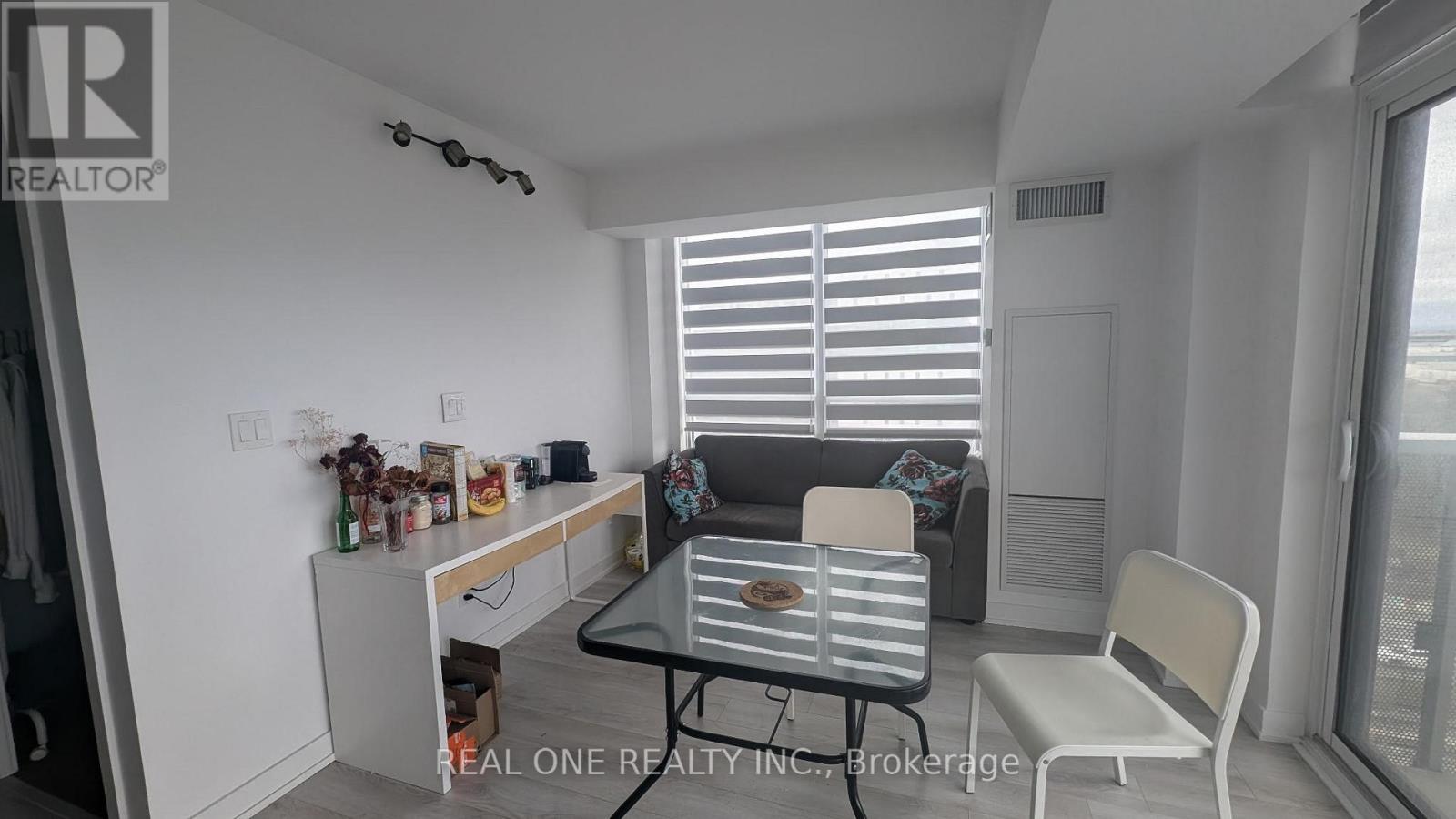 1205 - 120 Varna Drive, Toronto, Ontario  M6A 0B3 - Photo 6 - C12953480