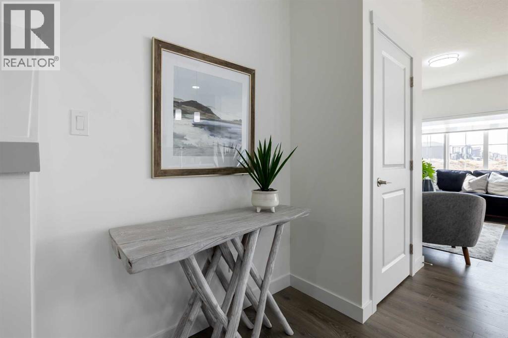 15 Heritage Point, Cochrane, Alberta  T4C 0L3 - Photo 4 - A2298424