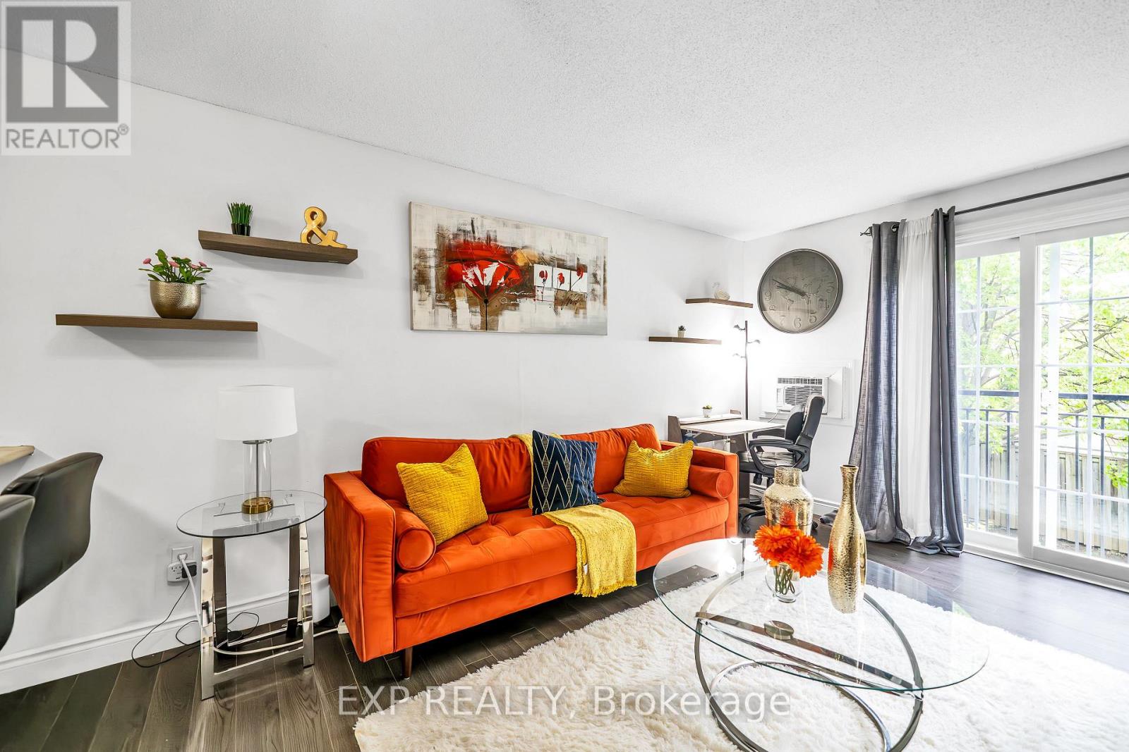 208 - 83 Aspen Springs Drive, Clarington, Ontario  L1C 5J7 - Photo 10 - E12953404