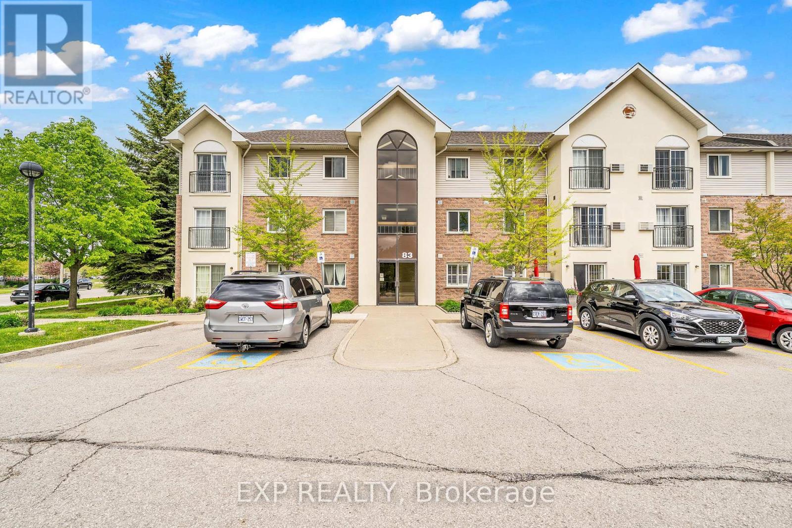 208 - 83 Aspen Springs Drive, Clarington, Ontario  L1C 5J7 - Photo 2 - E12953404
