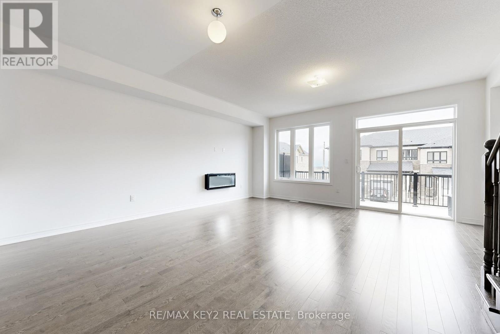 2929 Starlight Drive, Pickering, Ontario  L1X 0S1 - Photo 4 - E12953462