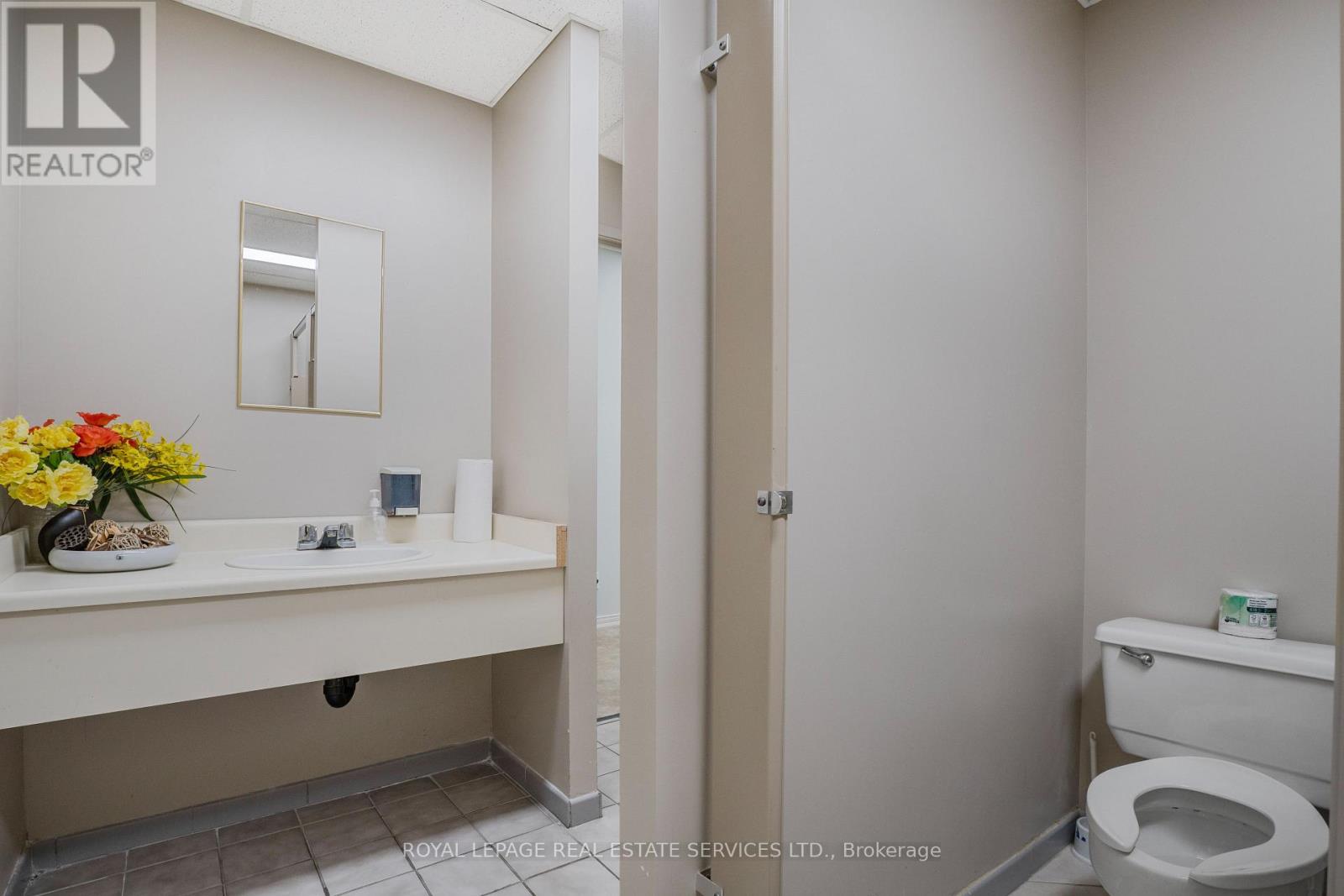 7626a Yonge Street, Vaughan, Ontario  L4J 1V9 - Photo 20 - N12943132