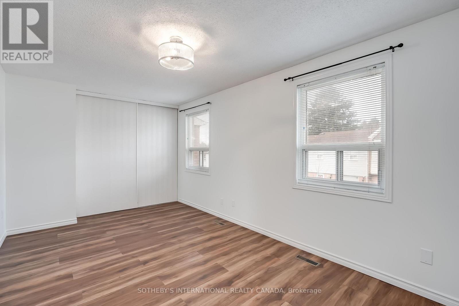 203 - 1055 Shawnmarr Road, Mississauga, Ontario  L5H 3V2 - Photo 14 - W12952696