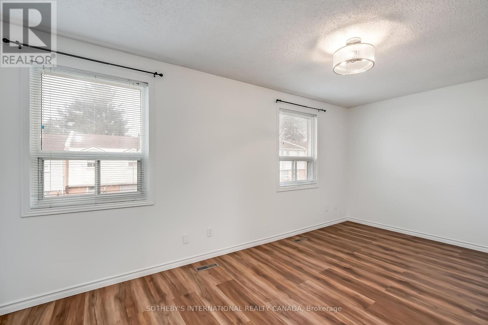 203 - 1055 Shawnmarr Road, Mississauga, Ontario  L5H 3V2 - Photo 13 - W12952696