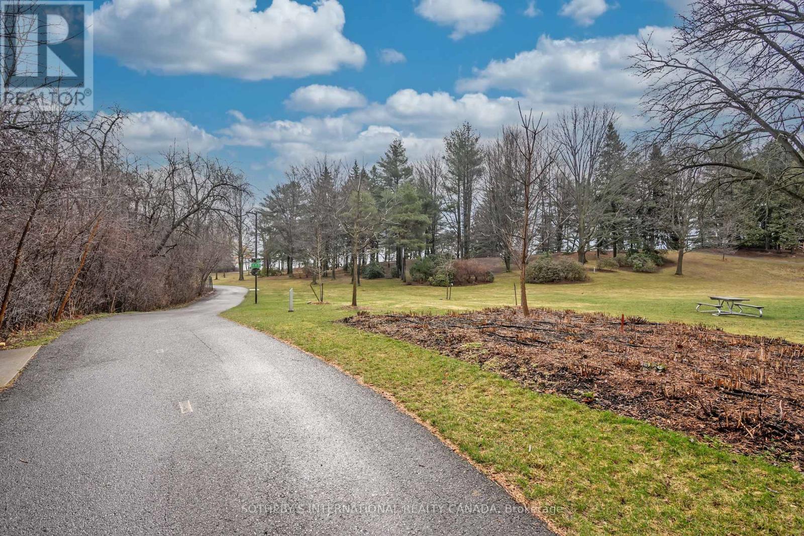 203 - 1055 Shawnmarr Road, Mississauga, Ontario  L5H 3V2 - Photo 26 - W12952696