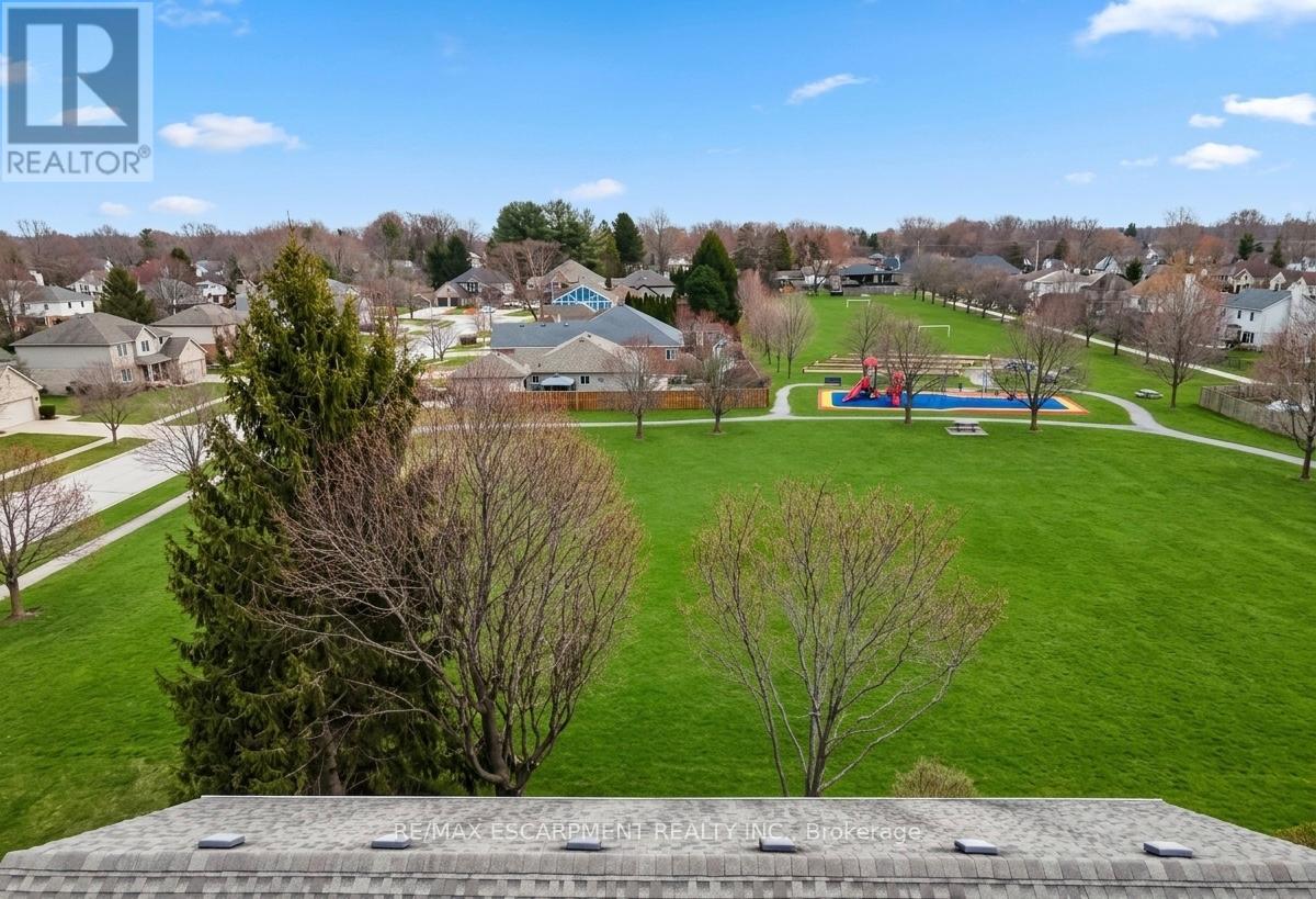 3 - 25 Meadowvale Drive, Pelham, Ontario  L0S 1E4 - Photo 2 - X12733744