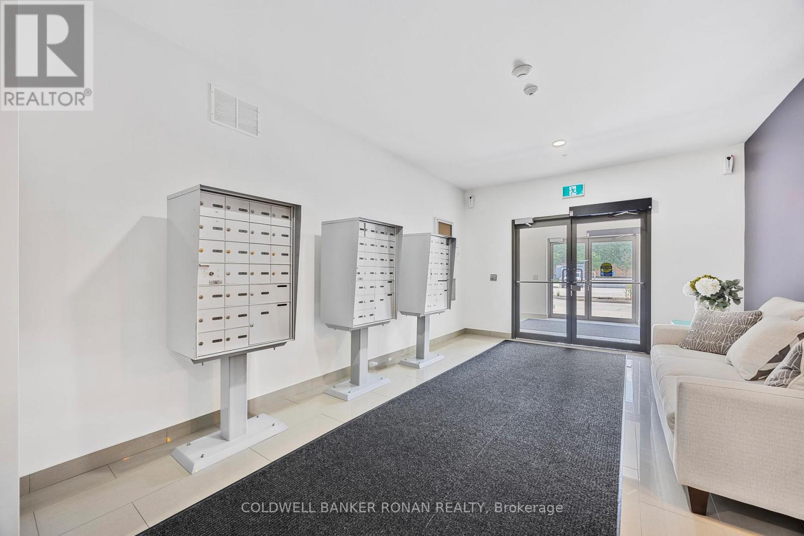 104 - 64 Queen Street S, New Tecumseth (Tottenham), Ontario  L0G 1W0 - Photo 4 - N12953388