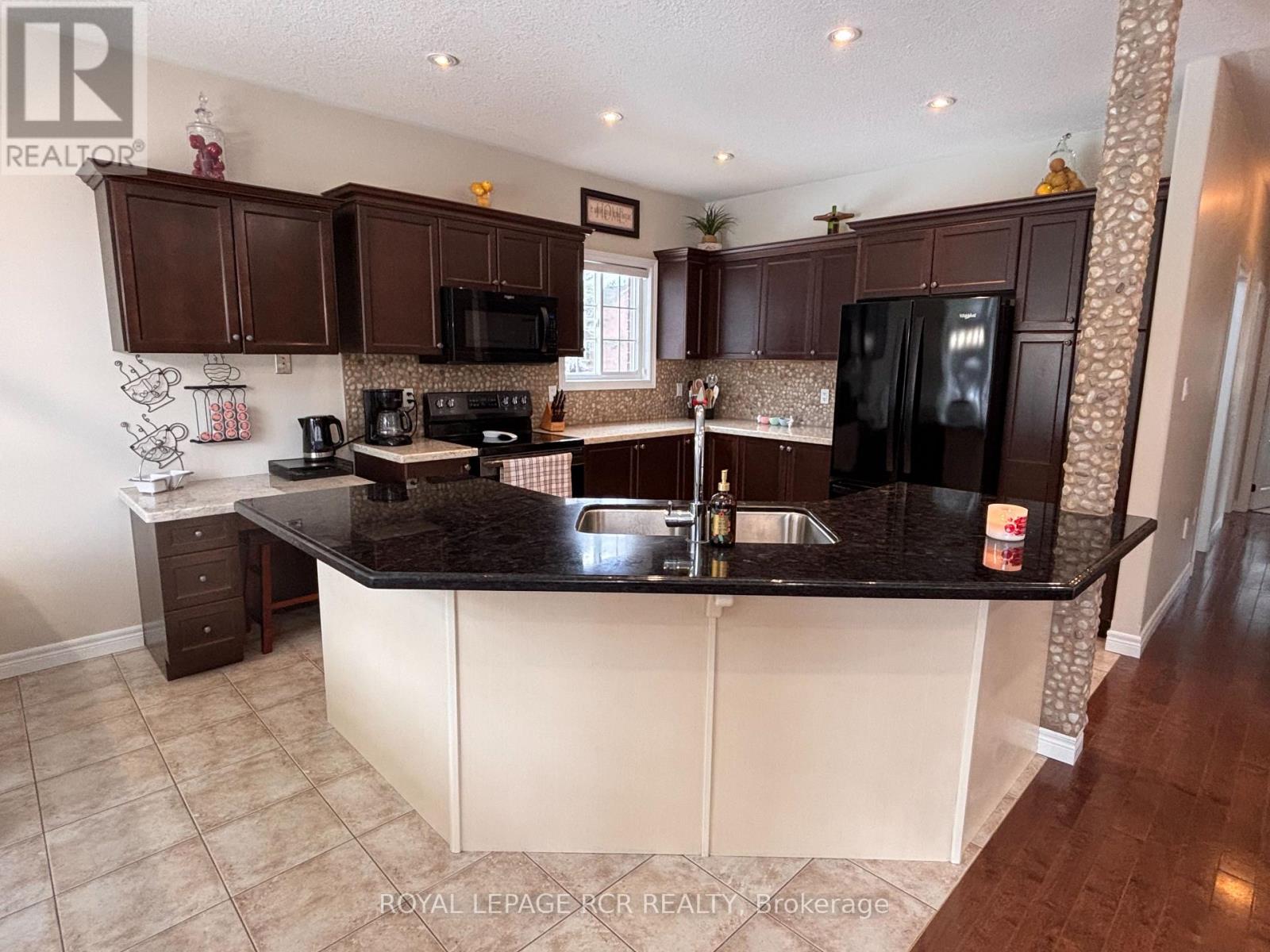 10 Fisher Drive, Adjala-Tosorontio (Everett), Ontario  L0M 1J0 - Photo 3 - N12953396