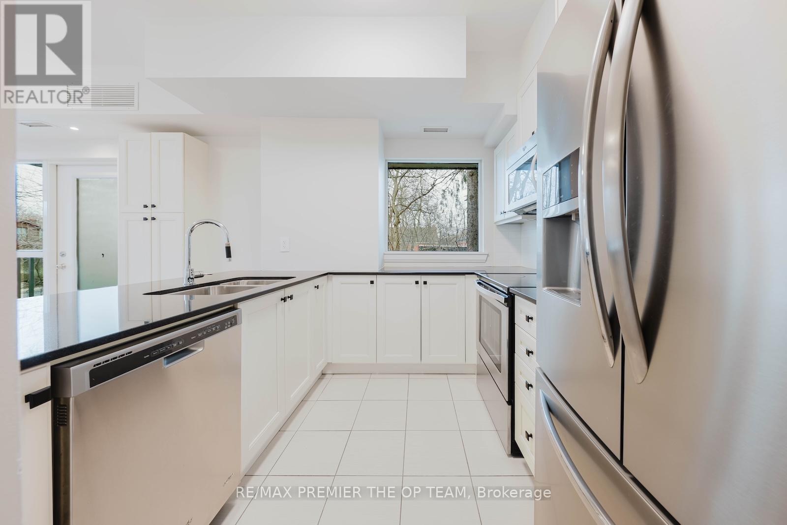 102 - 8302 Islington Avenue, Vaughan, Ontario  L4L 0E6 - Photo 11 - N12953434