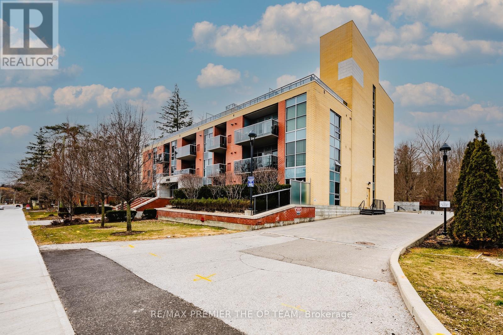 102 - 8302 Islington Avenue, Vaughan, Ontario  L4L 0E6 - Photo 2 - N12953434