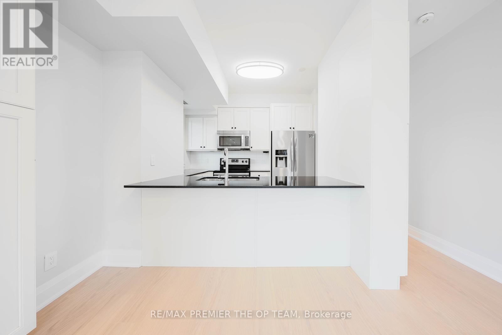 102 - 8302 Islington Avenue, Vaughan, Ontario  L4L 0E6 - Photo 9 - N12953434