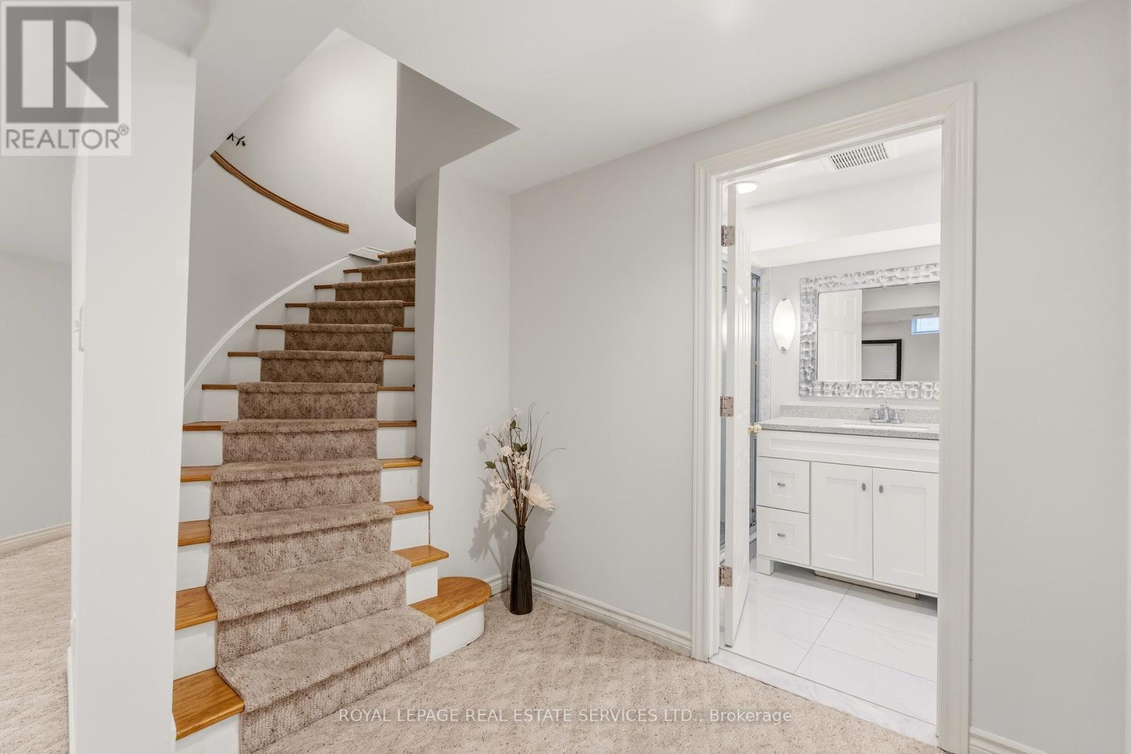 89 Timberline Trail, Aurora, Ontario  L4G 6A1 - Photo 38 - N12953460