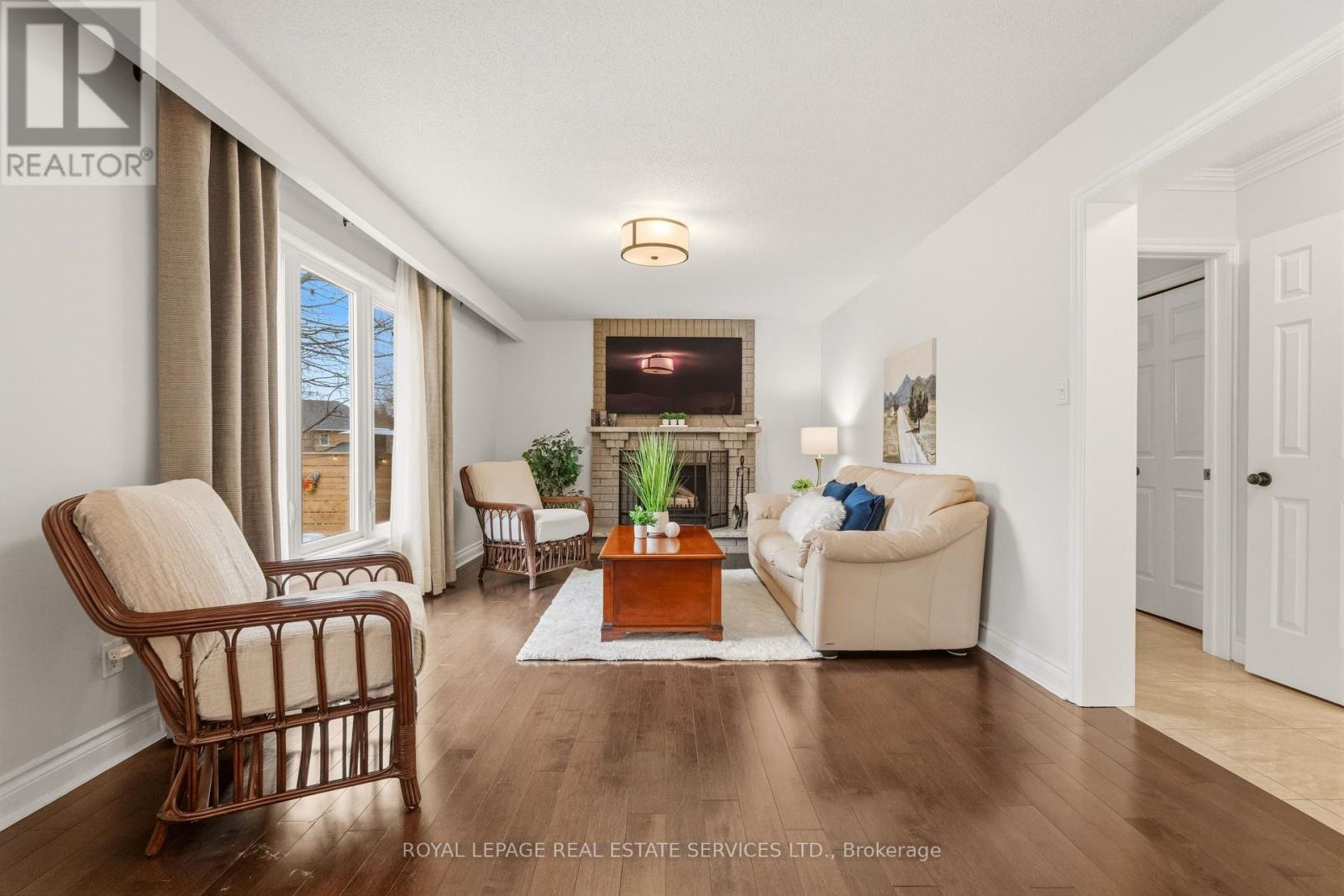 89 Timberline Trail, Aurora, Ontario  L4G 6A1 - Photo 6 - N12953460