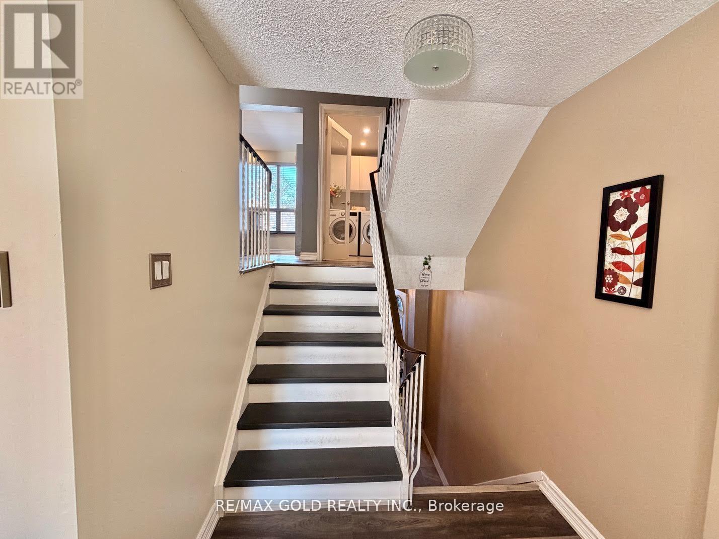 26 - 7707 Darcel Avenue, Mississauga (Malton), Ontario  L4T 3W9 - Photo 15 - W12953368