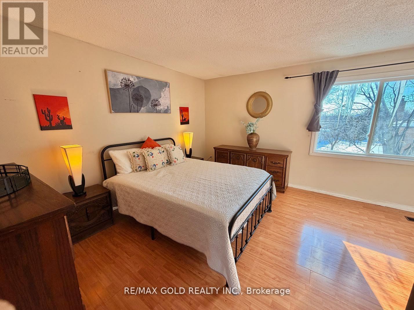 26 - 7707 Darcel Avenue, Mississauga (Malton), Ontario  L4T 3W9 - Photo 18 - W12953368