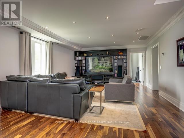 2065 Dundas Street W, Toronto, Ontario  M6R 1W8 - Photo 15 - W12953376