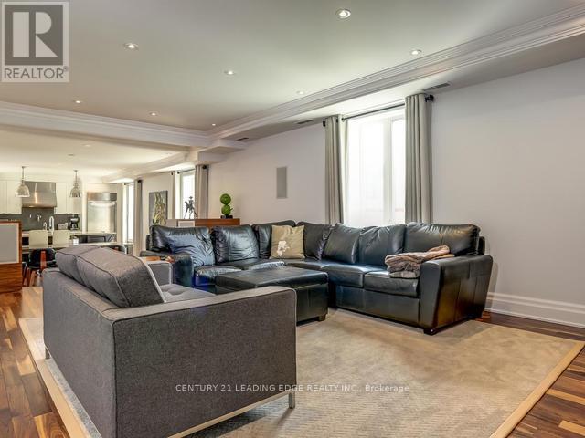 2065 Dundas Street W, Toronto, Ontario  M6R 1W8 - Photo 17 - W12953376
