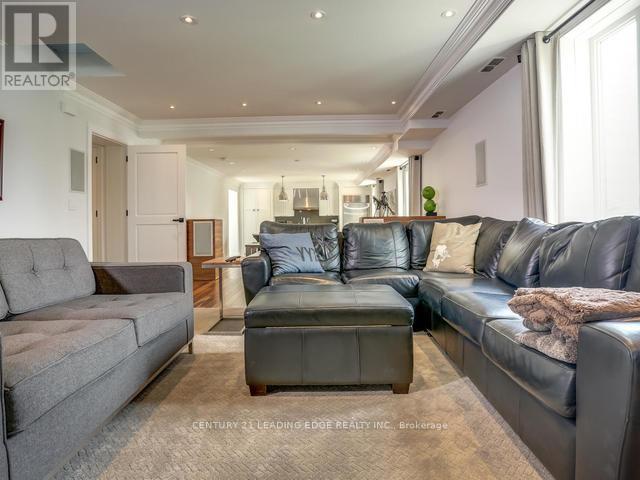 2065 Dundas Street W, Toronto, Ontario  M6R 1W8 - Photo 18 - W12953376