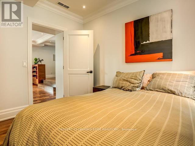 2065 Dundas Street W, Toronto, Ontario  M6R 1W8 - Photo 29 - W12953376