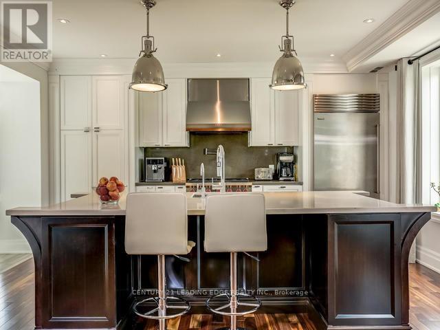 2065 Dundas Street W, Toronto, Ontario  M6R 1W8 - Photo 3 - W12953376