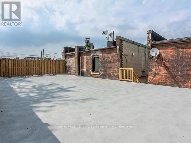 2065 Dundas Street W, Toronto, Ontario  M6R 1W8 - Photo 33 - W12953376