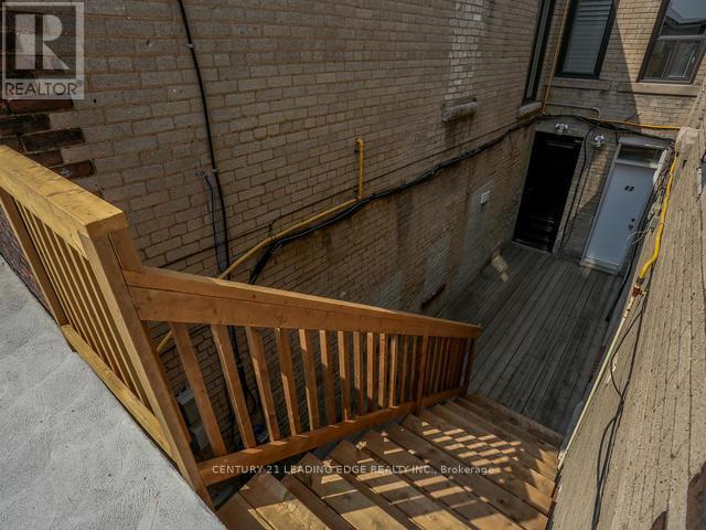 2065 Dundas Street W, Toronto, Ontario  M6R 1W8 - Photo 35 - W12953376