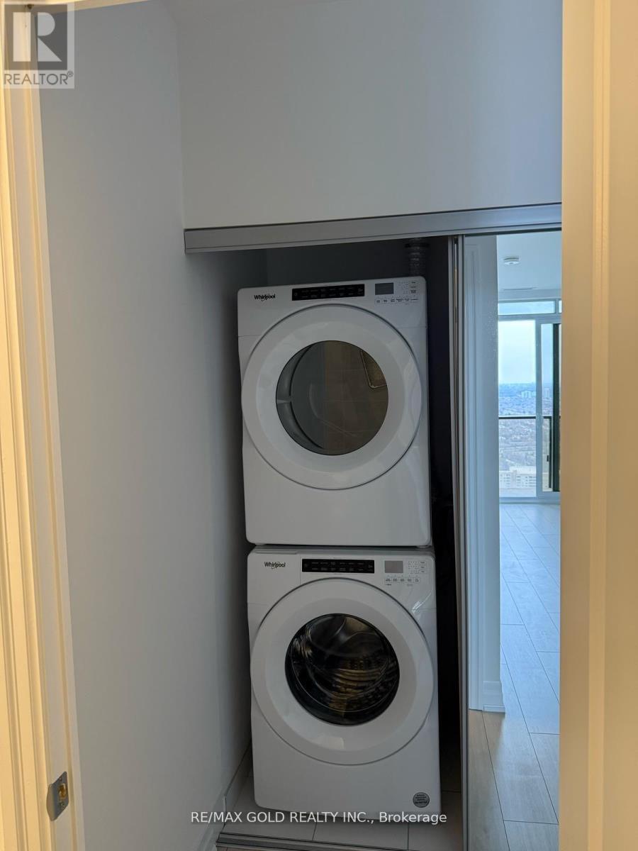 3903 - 30 Elm Drive W, Mississauga, Ontario  L5B 0N6 - Photo 16 - W12953382