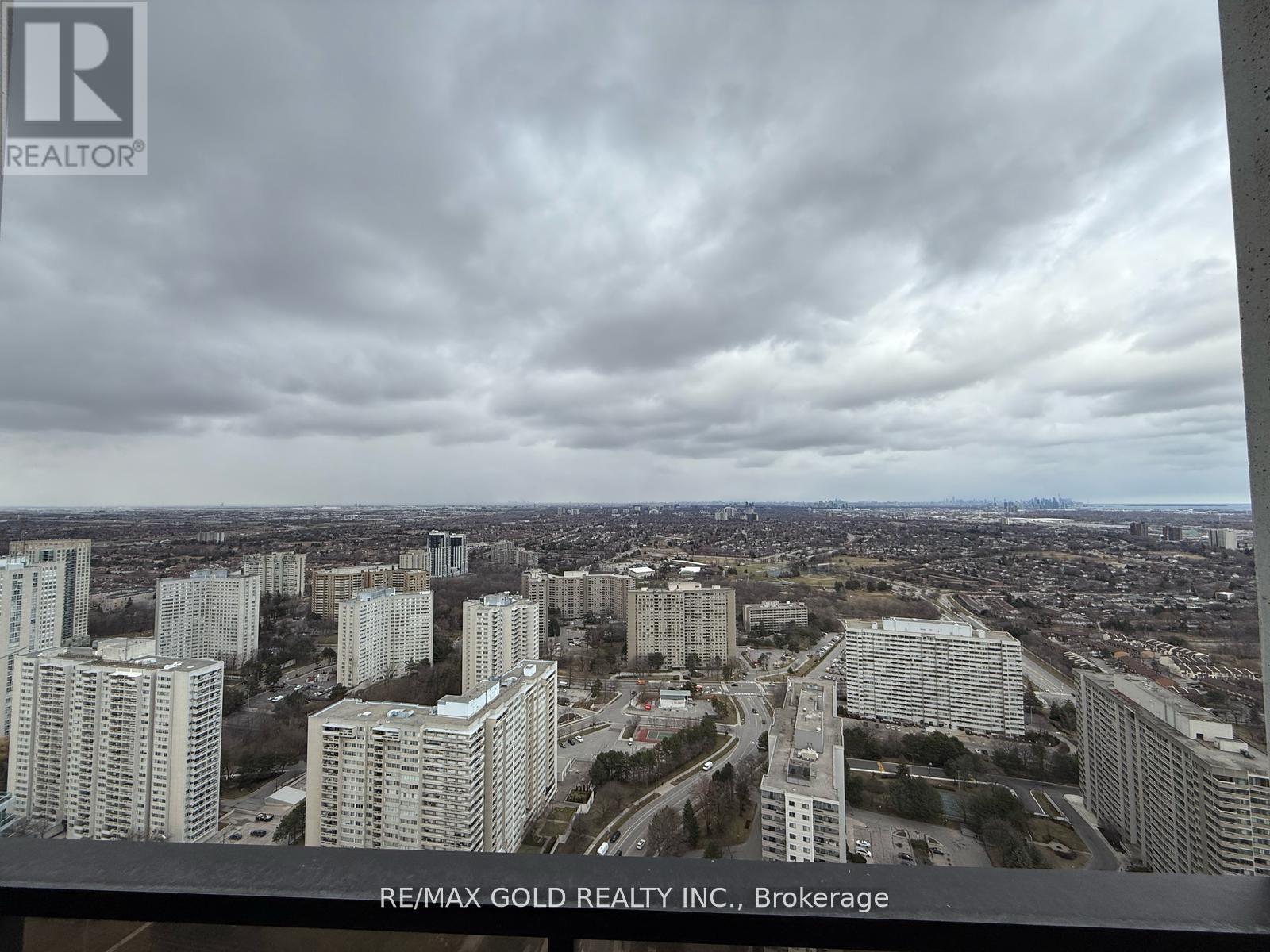 3903 - 30 Elm Drive W, Mississauga, Ontario  L5B 0N6 - Photo 3 - W12953382