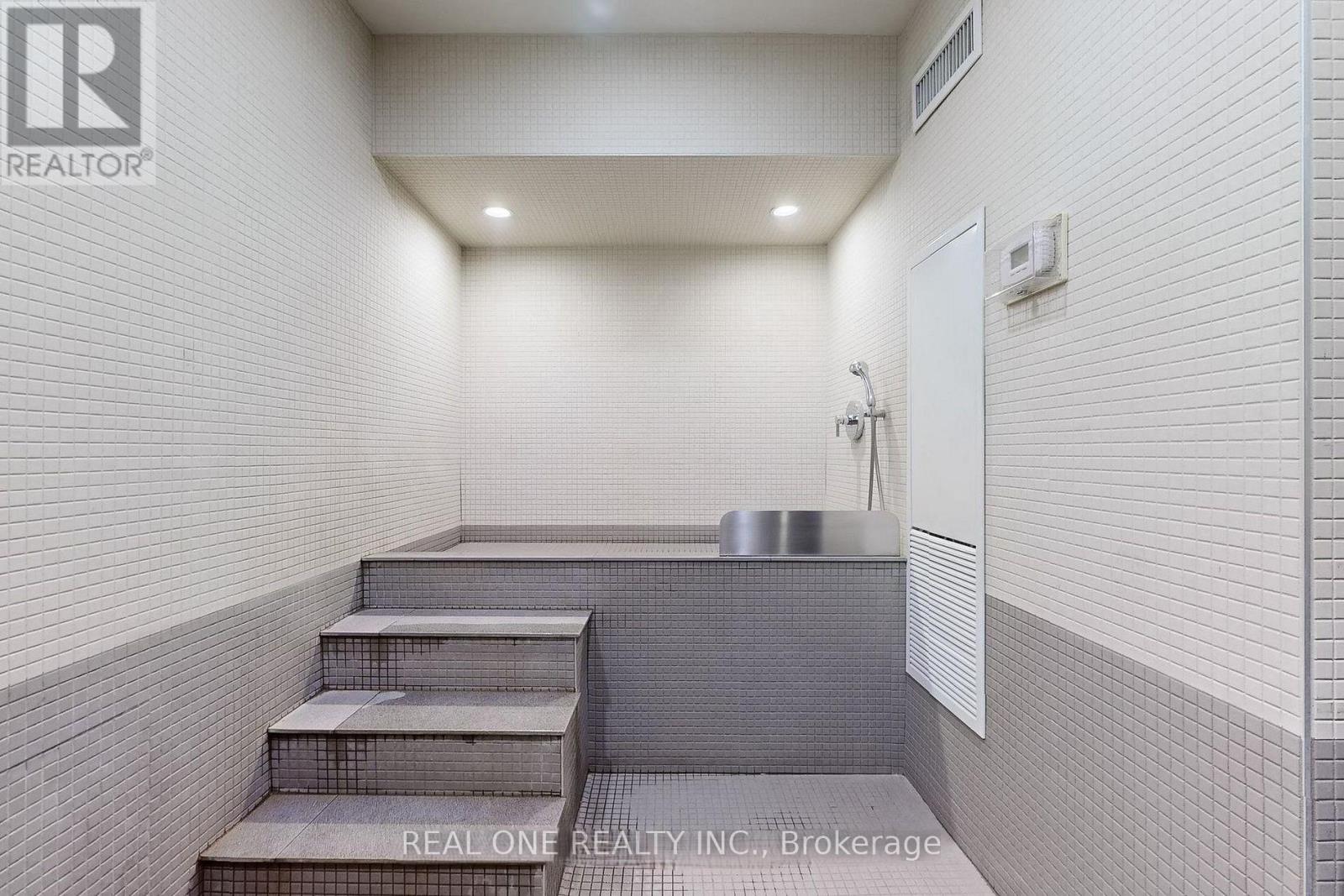 1401 - 10 Park Lawn Road, Toronto, Ontario  M8Y 3K4 - Photo 32 - W12953384