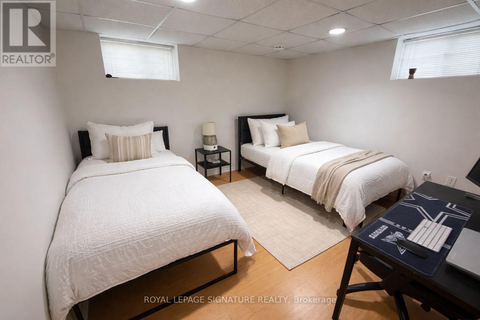 Ll - 43 St George Street, Toronto, Ontario  M8Z 3Y6 - Photo 5 - W12953410