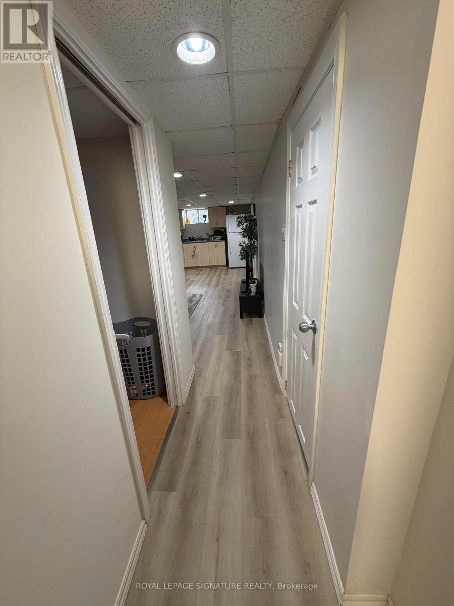 Ll - 43 St George Street, Toronto, Ontario  M8Z 3Y6 - Photo 9 - W12953410