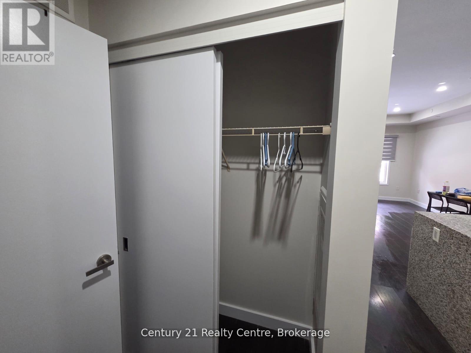 108 - 5035 Harvard Road, Mississauga, Ontario  L5M 0W7 - Photo 4 - W12953432