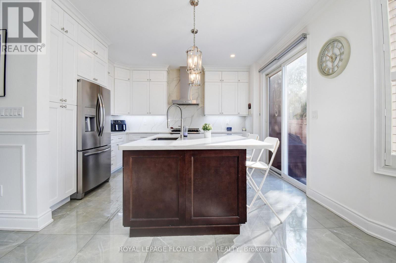 837 Cousens Terrace, Milton, Ontario  L9T 0G1 - Photo 18 - W12953472