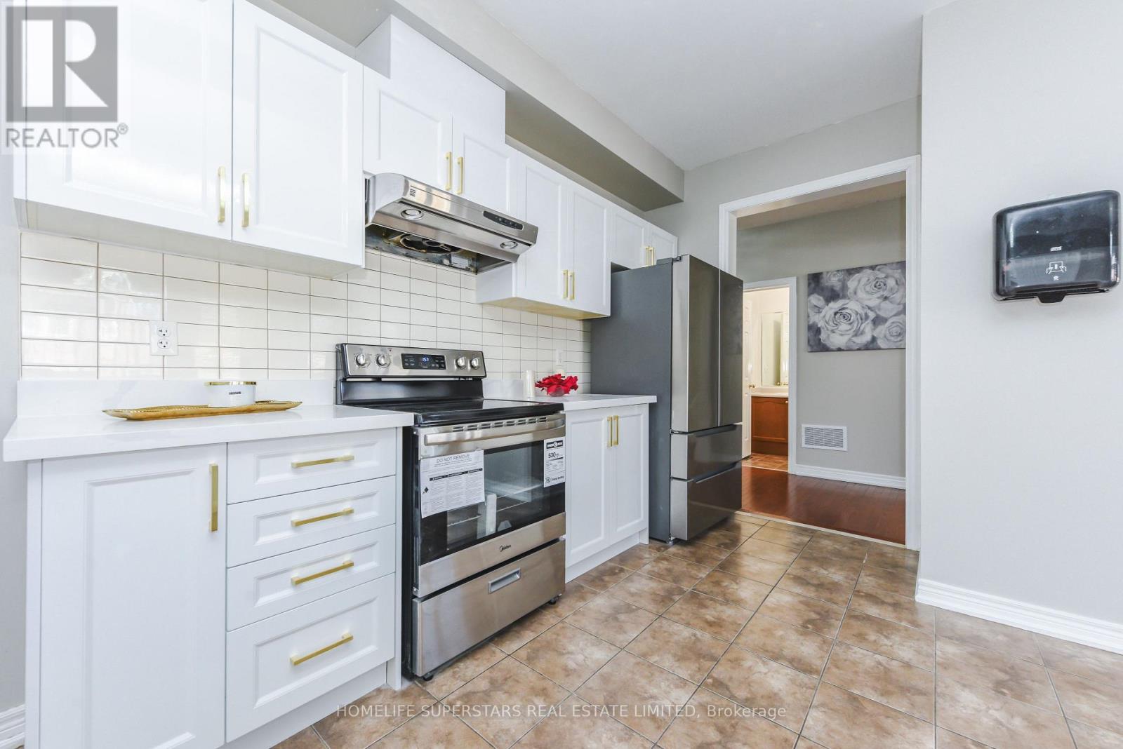 5 Amy Avenue, Brampton, Ontario  L6P 3L7 - Photo 4 - W12953476