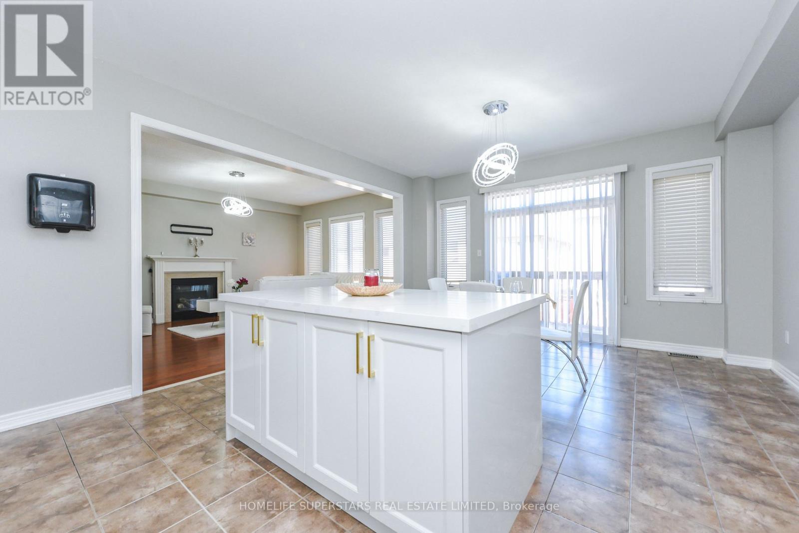 5 Amy Avenue, Brampton, Ontario  L6P 3L7 - Photo 6 - W12953476