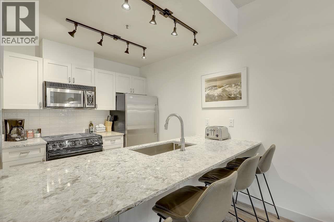 110/111 4573 Chateau Boulevard, Whistler, British Columbia  V0N 1B4 - Photo 9 - R3106144