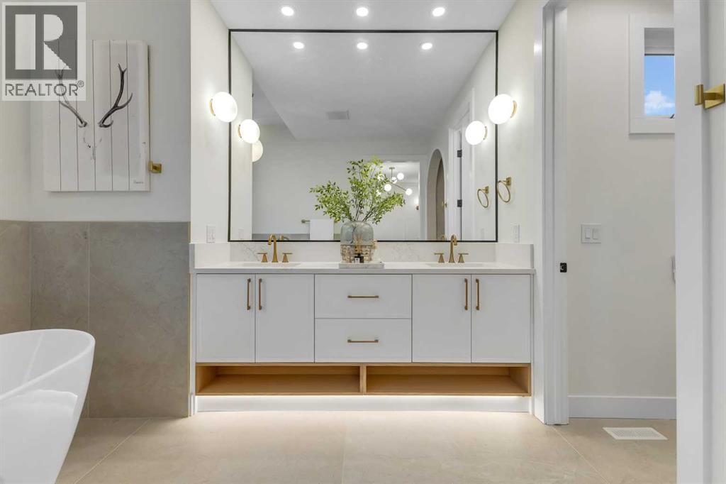 2212 35 Street SW, Calgary, Alberta  T3E 2X8 - Photo 9 - A2296681