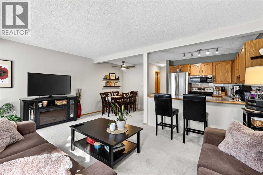 245 Millview Green SW, Calgary, Alberta  T2Y 3W1 - Photo 5 - A2298621