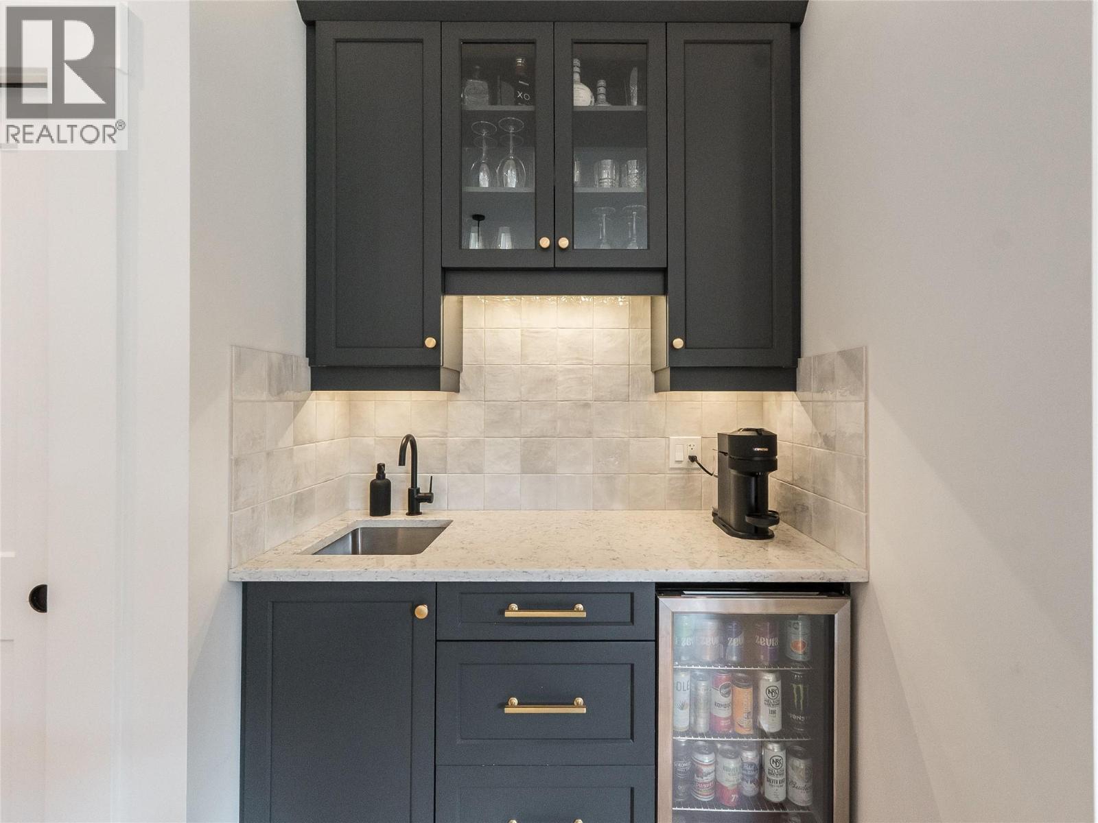 5758 Rocky Road, Nelson, British Columbia V1L 6Y4 - Photo 23 - 10380931