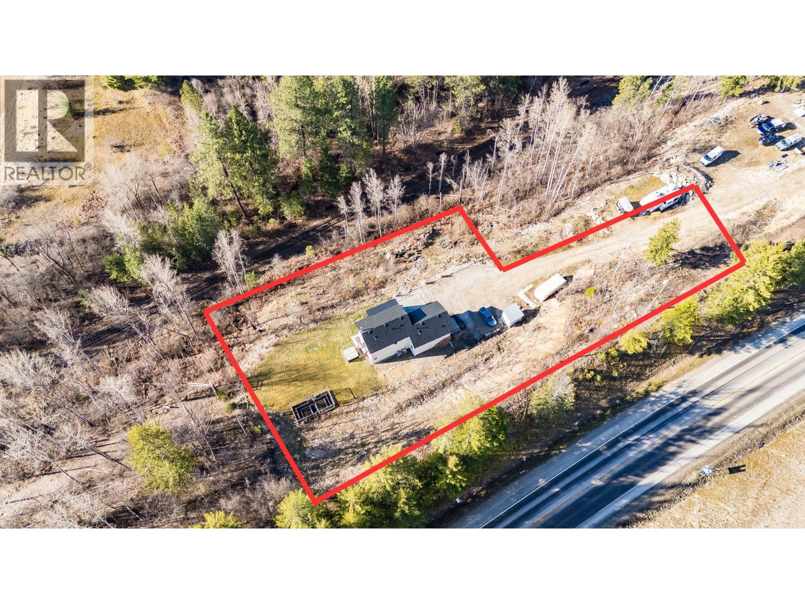5758 Rocky Road, Nelson, British Columbia V1L 6Y4 - Photo 11 - 10380931