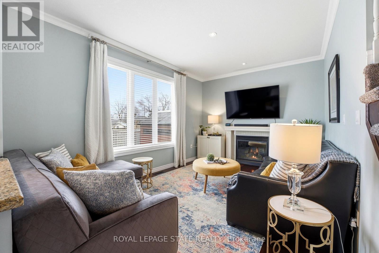 23 Garinger Crescent, Hamilton, Ontario  L0R 1C0 - Photo 4 - X12953380