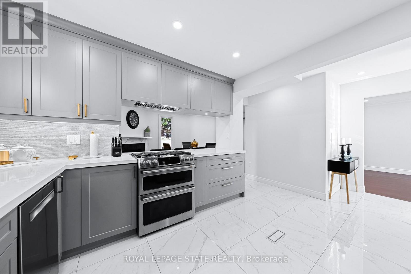 46 Novoco Drive, Hamilton, Ontario  L9C 7E8 - Photo 25 - X12953400