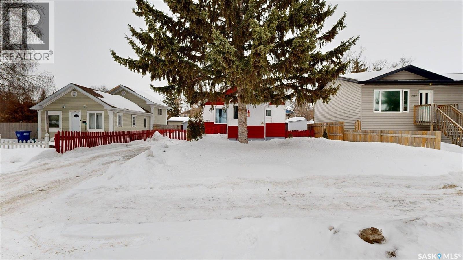 1603 13th Street W, Prince Albert, Saskatchewan  S6V 3J9 - Photo 2 - SK031435