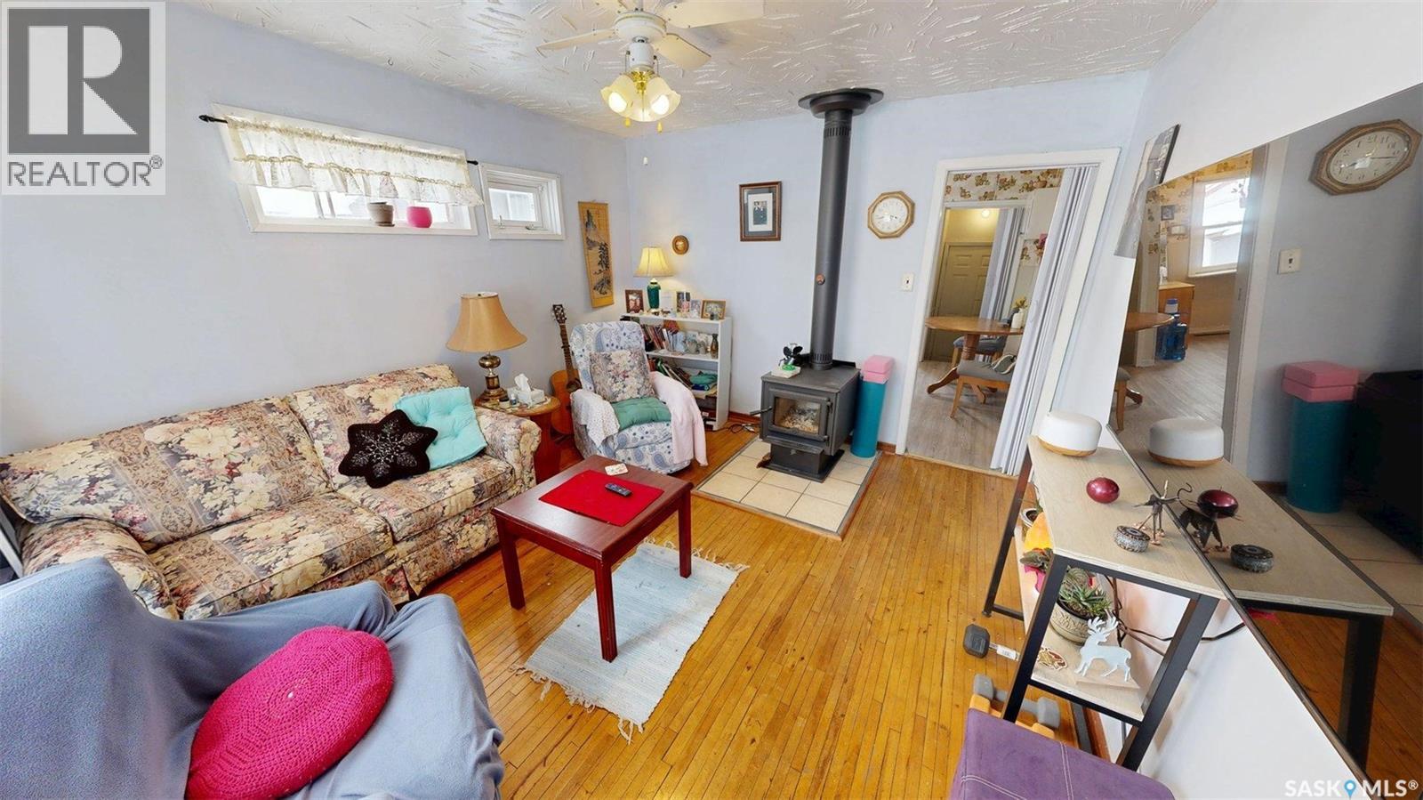 1603 13th Street W, Prince Albert, Saskatchewan  S6V 3J9 - Photo 3 - SK031435