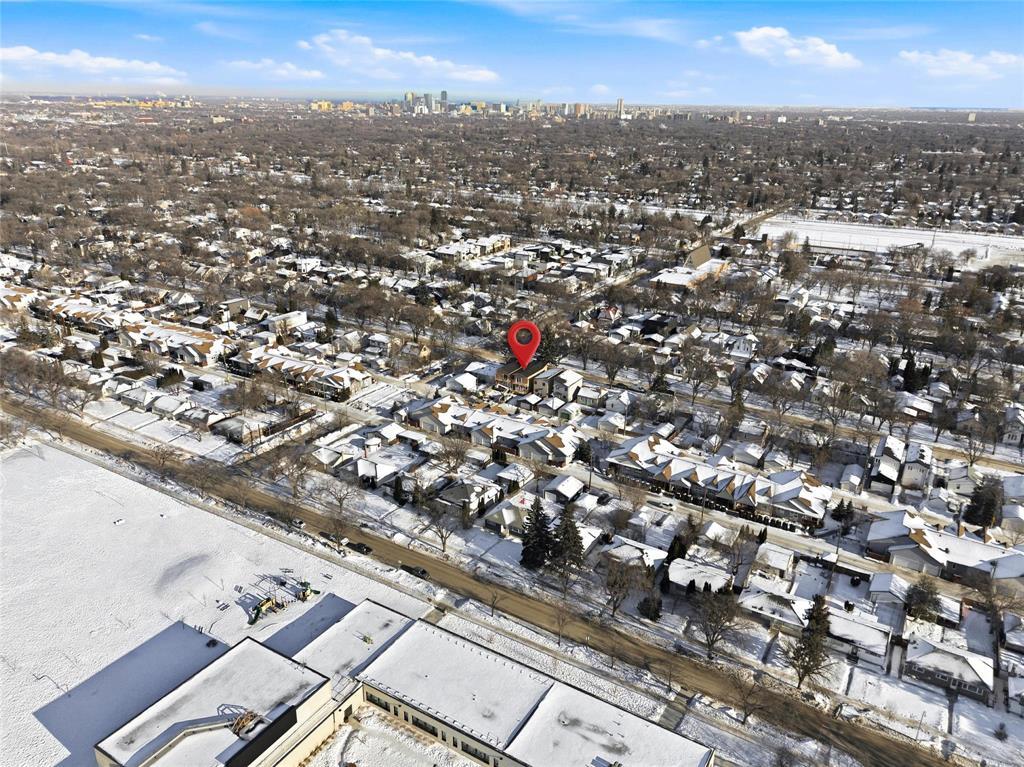 413 Centennial Street, Winnipeg, Manitoba  R3N 1P8 - Photo 6 - 202528560