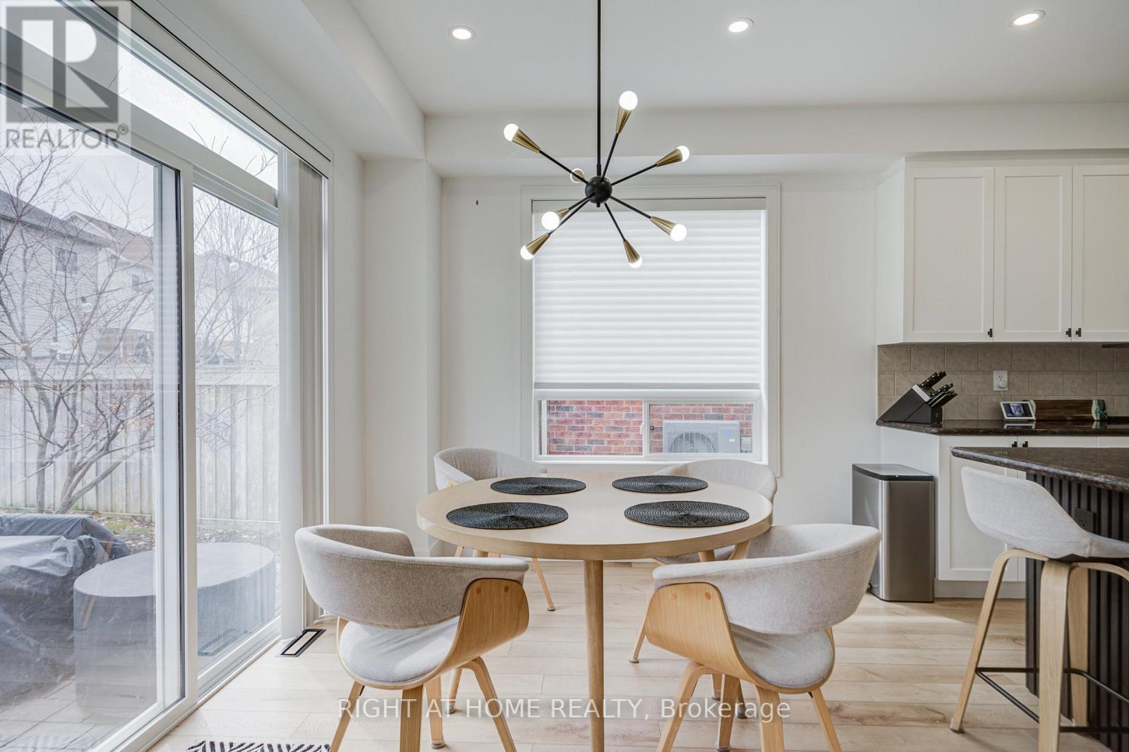 79 The Queensway Way, Barrie, Ontario  L4M 7J3 - Photo 19 - S12952022