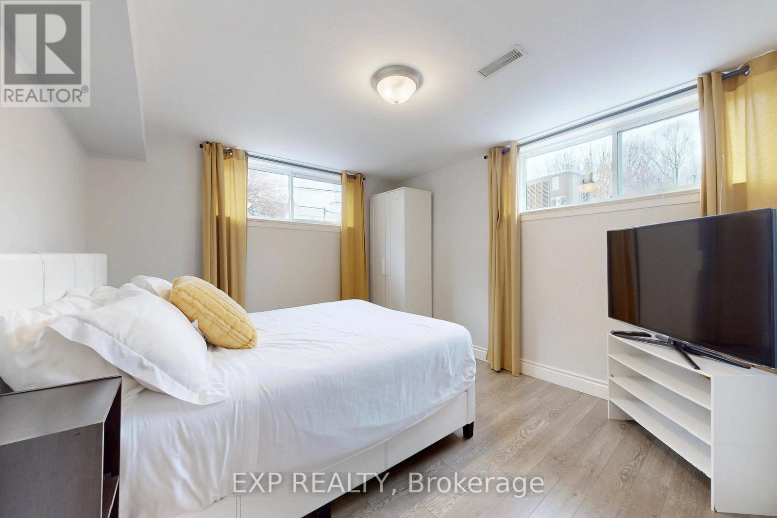 25 Mcmanus Road, Toronto, Ontario  M9P 2J9 - Photo 25 - W12949850