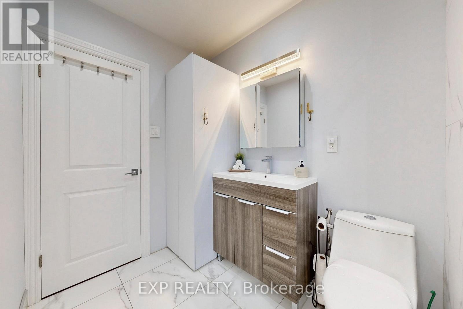 25 Mcmanus Road, Toronto, Ontario  M9P 2J9 - Photo 18 - W12949850